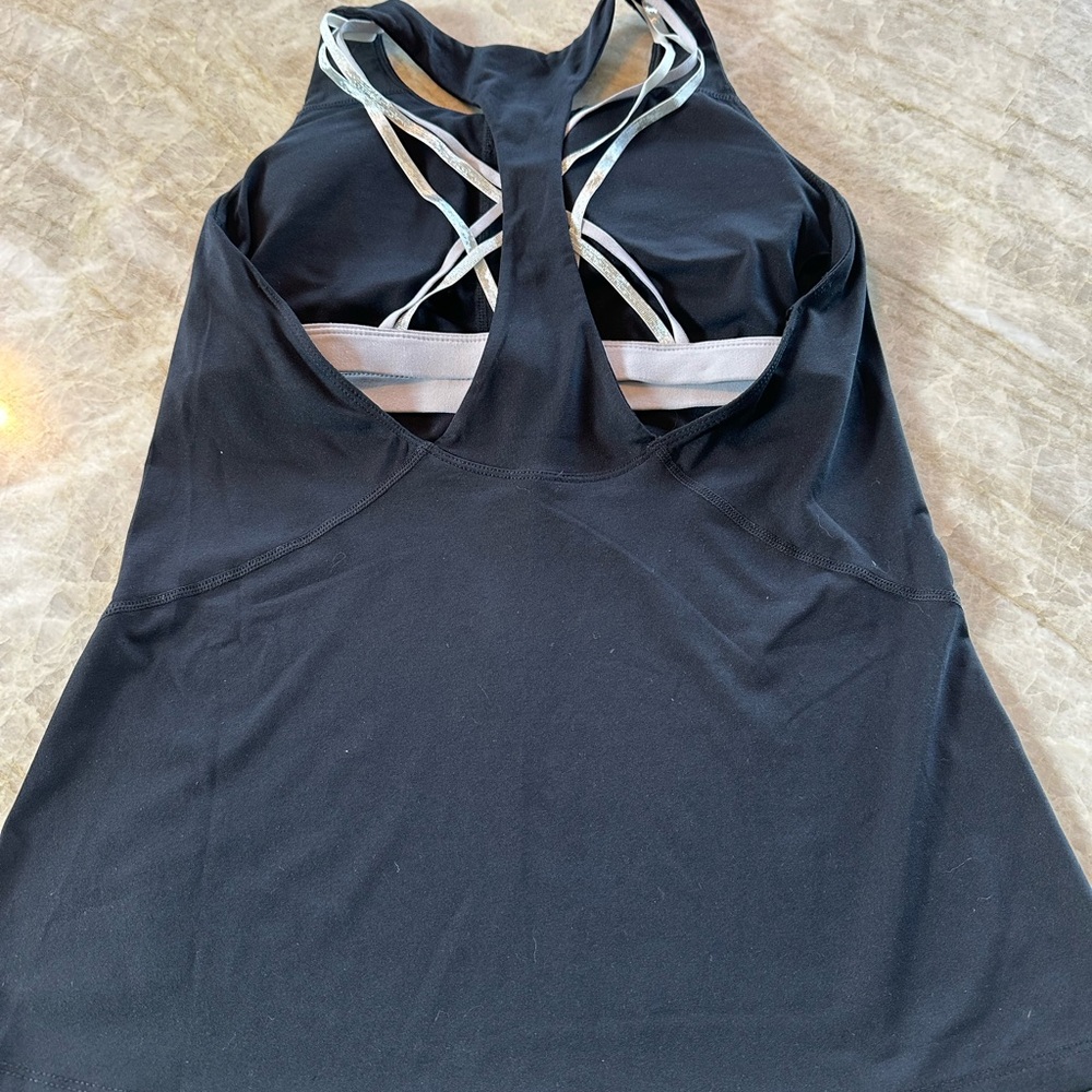 Fabletics top